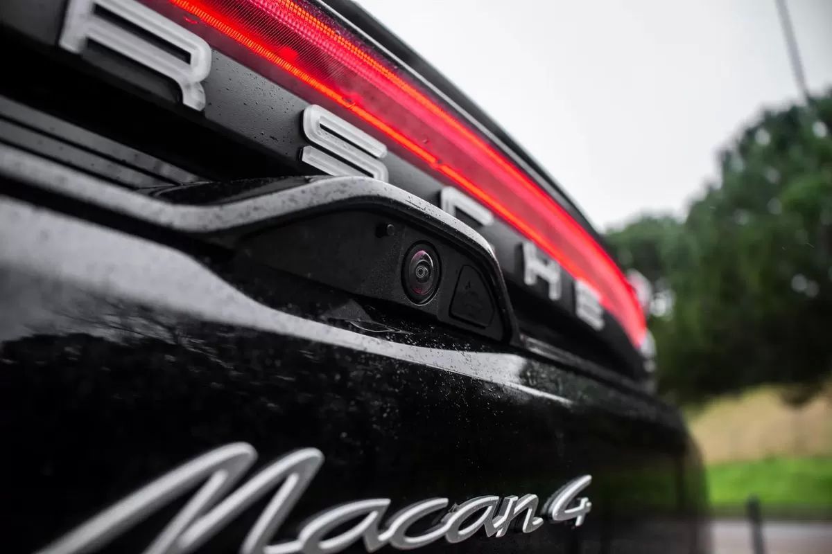 porsche-macan-2025-eletrico-200cc