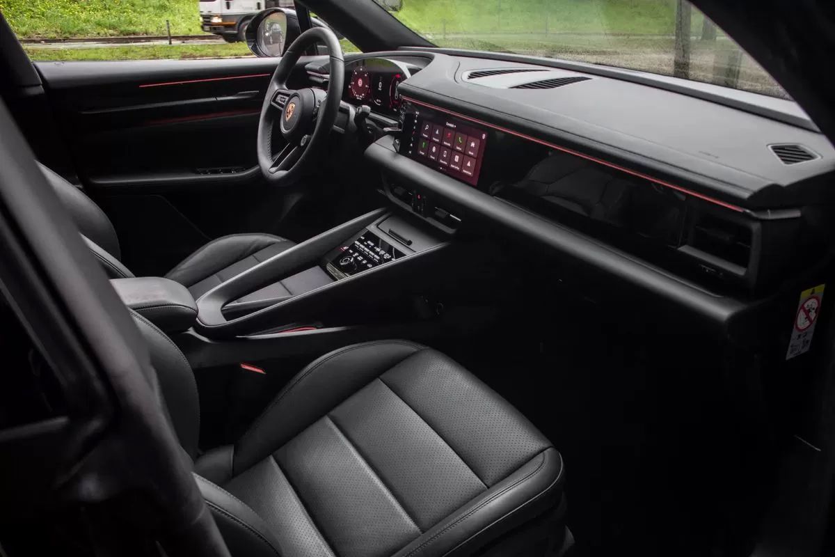 porsche-macan-2025-eletrico-200cc