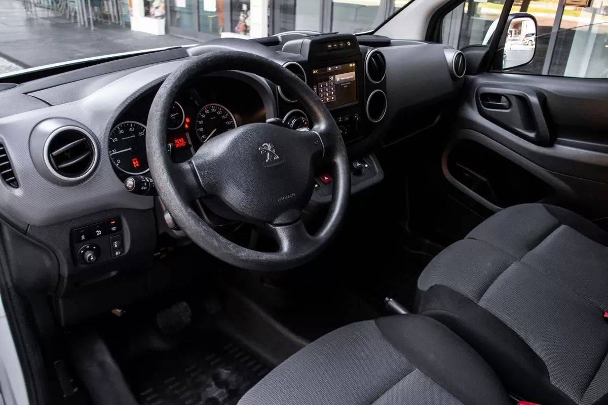 peugeot-partner-2018-diesel-1560cc