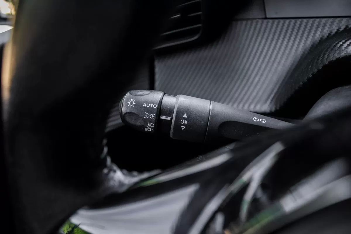 peugeot-208-2020-diesel-1499cc