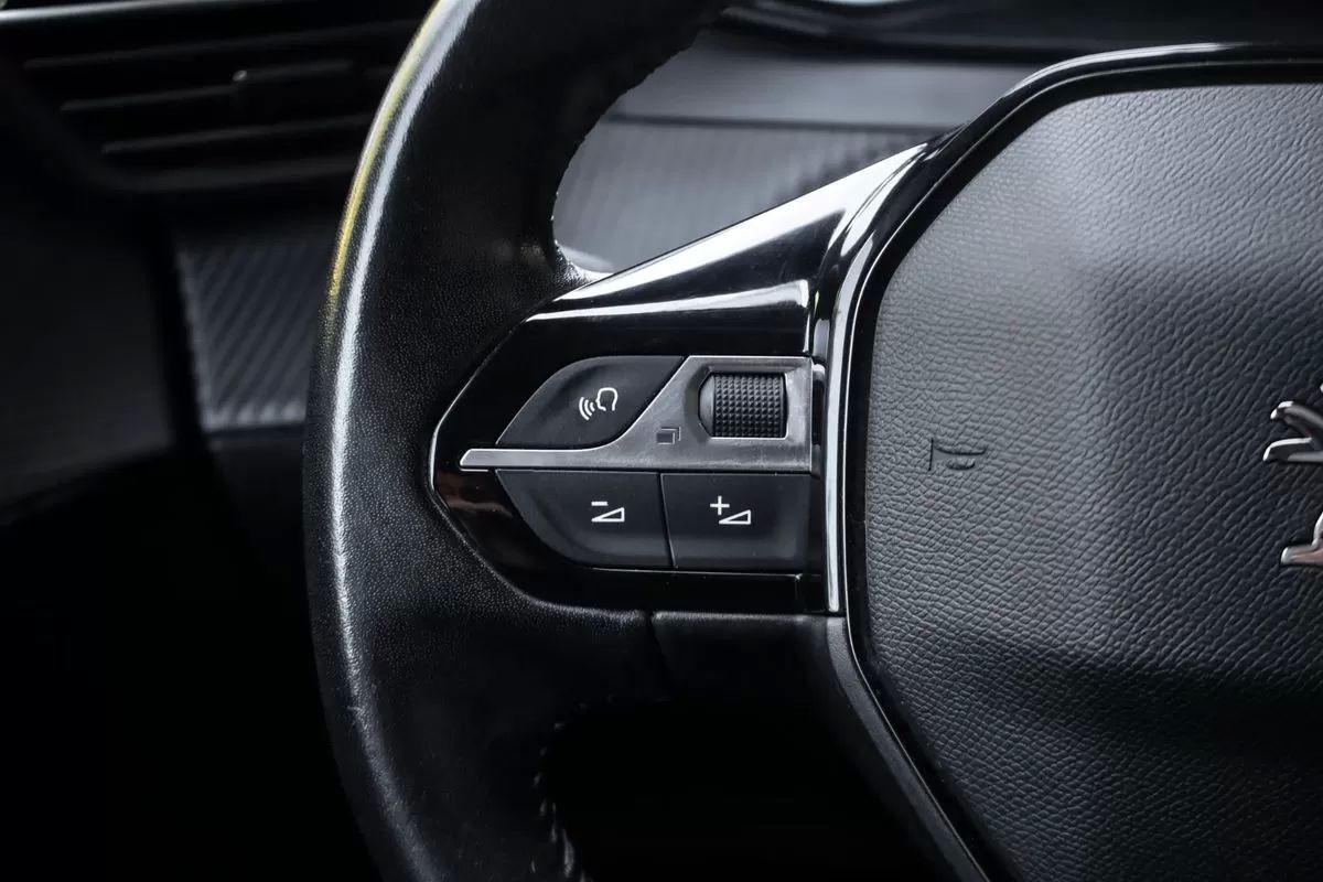 peugeot-208-2020-diesel-1499cc