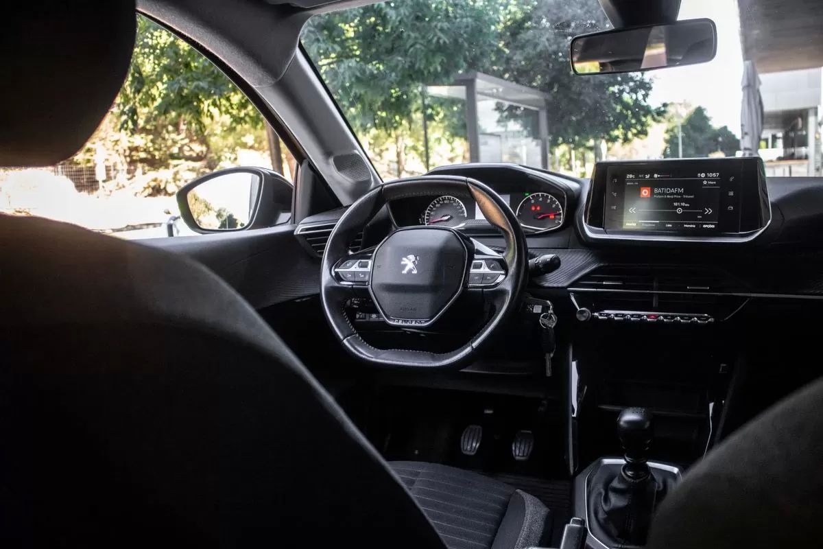 peugeot-208-2020-diesel-1499cc