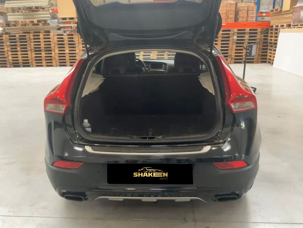 volvo-v40-cross-country-2015-diesel-1560cc