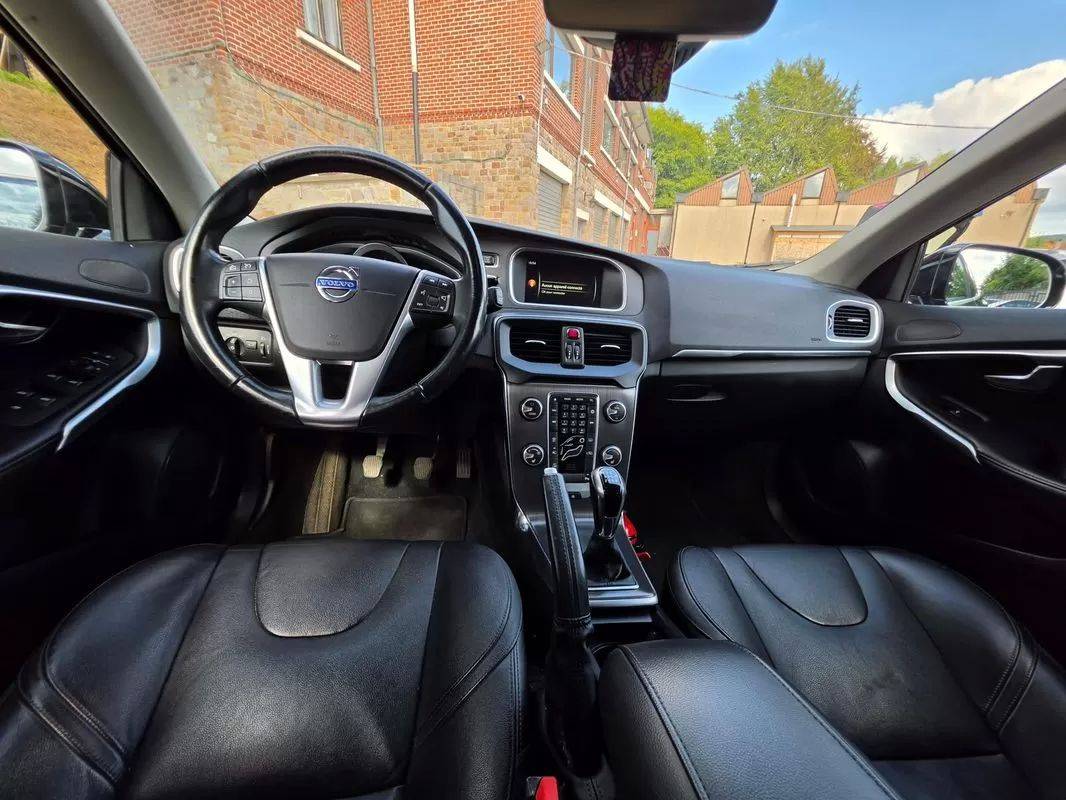 volvo-v40-2015-diesel-1969cc