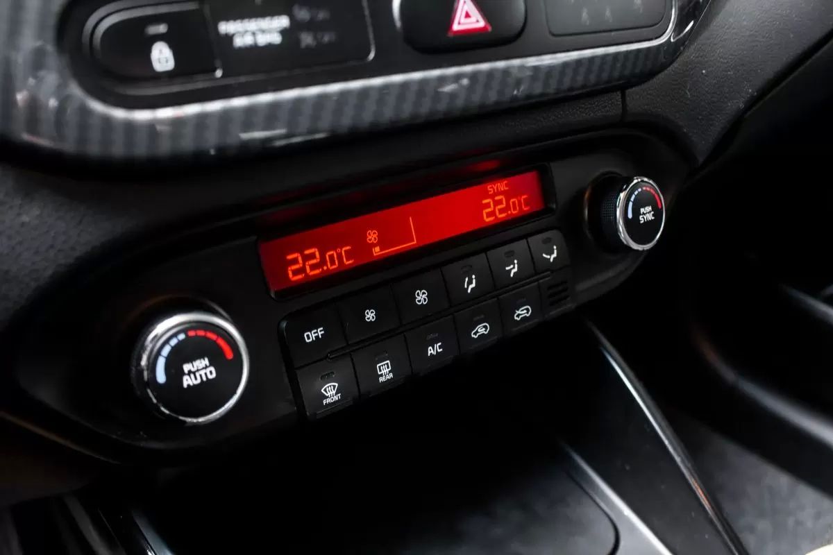 kia-carens-2018-diesel-1685cc