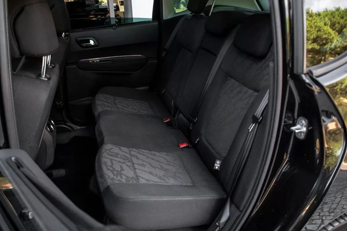 peugeot-3008-2011-diesel-1560cc