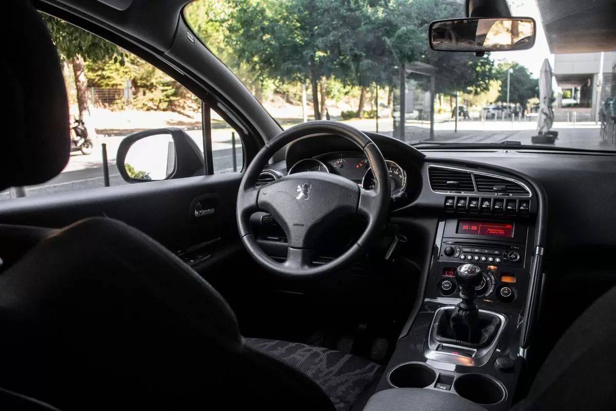 peugeot-3008-2011-diesel-1560cc