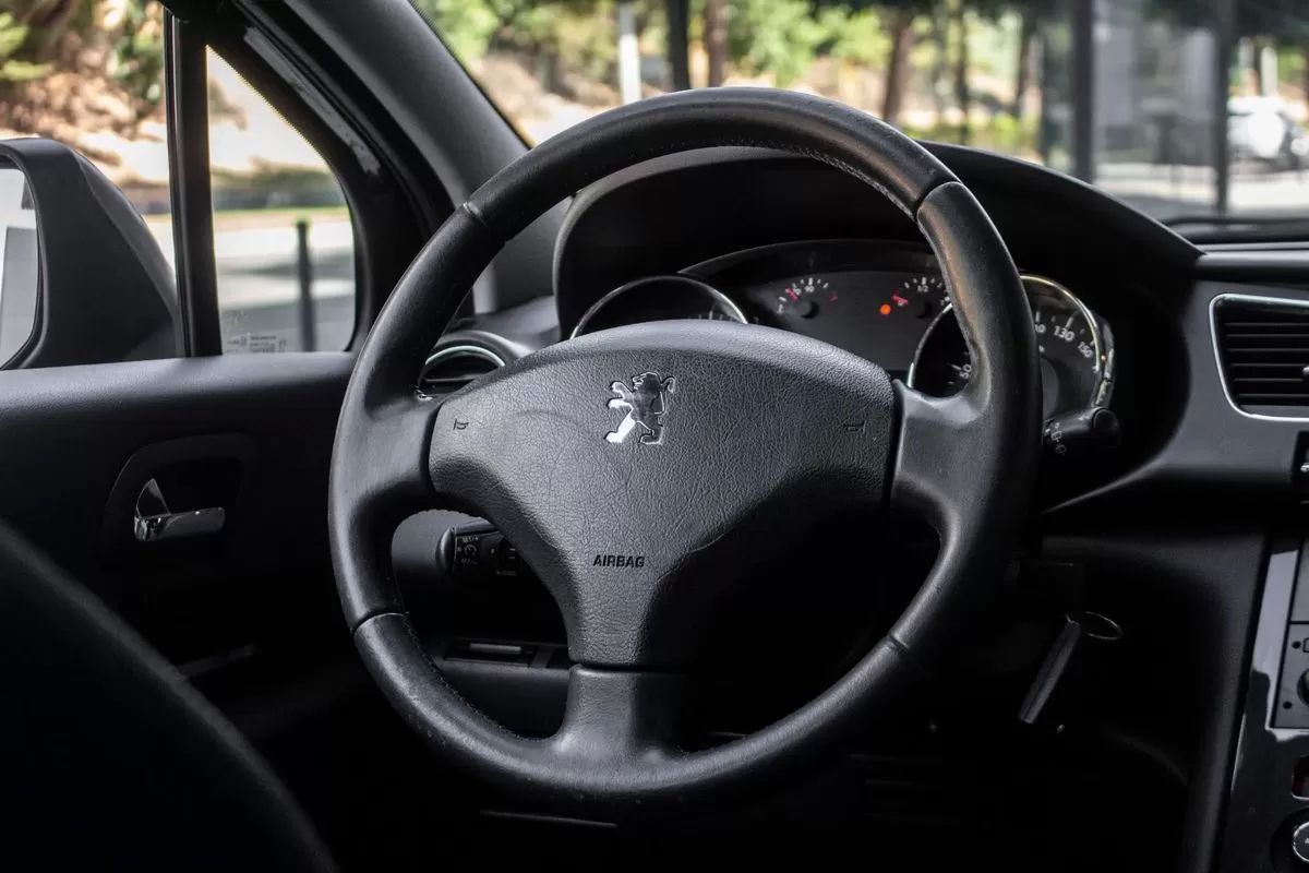 peugeot-3008-2011-diesel-1560cc