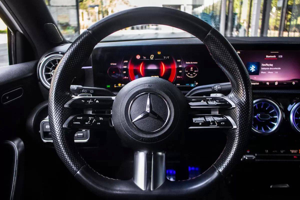 mercedes-benz-classe-a-2023-gasolina-1332cc