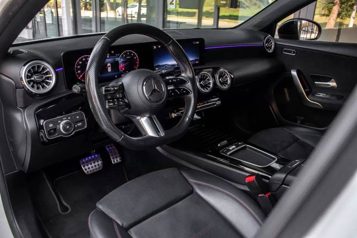 mercedes-benz-classe-a-2023-gasolina-1332cc