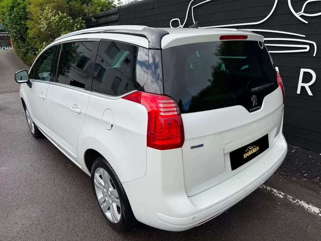 peugeot-5008-2016-diesel-1560cc