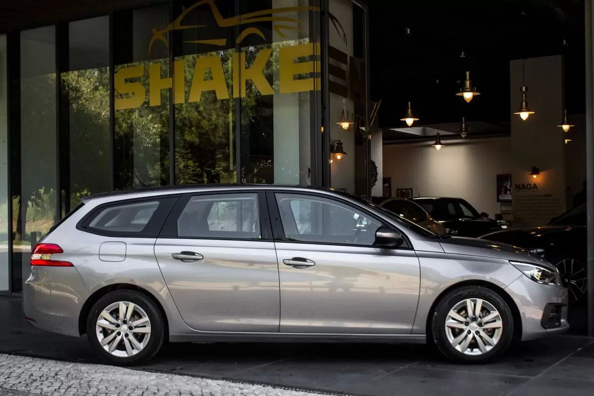 peugeot-308-sw-2019-diesel-1499cc