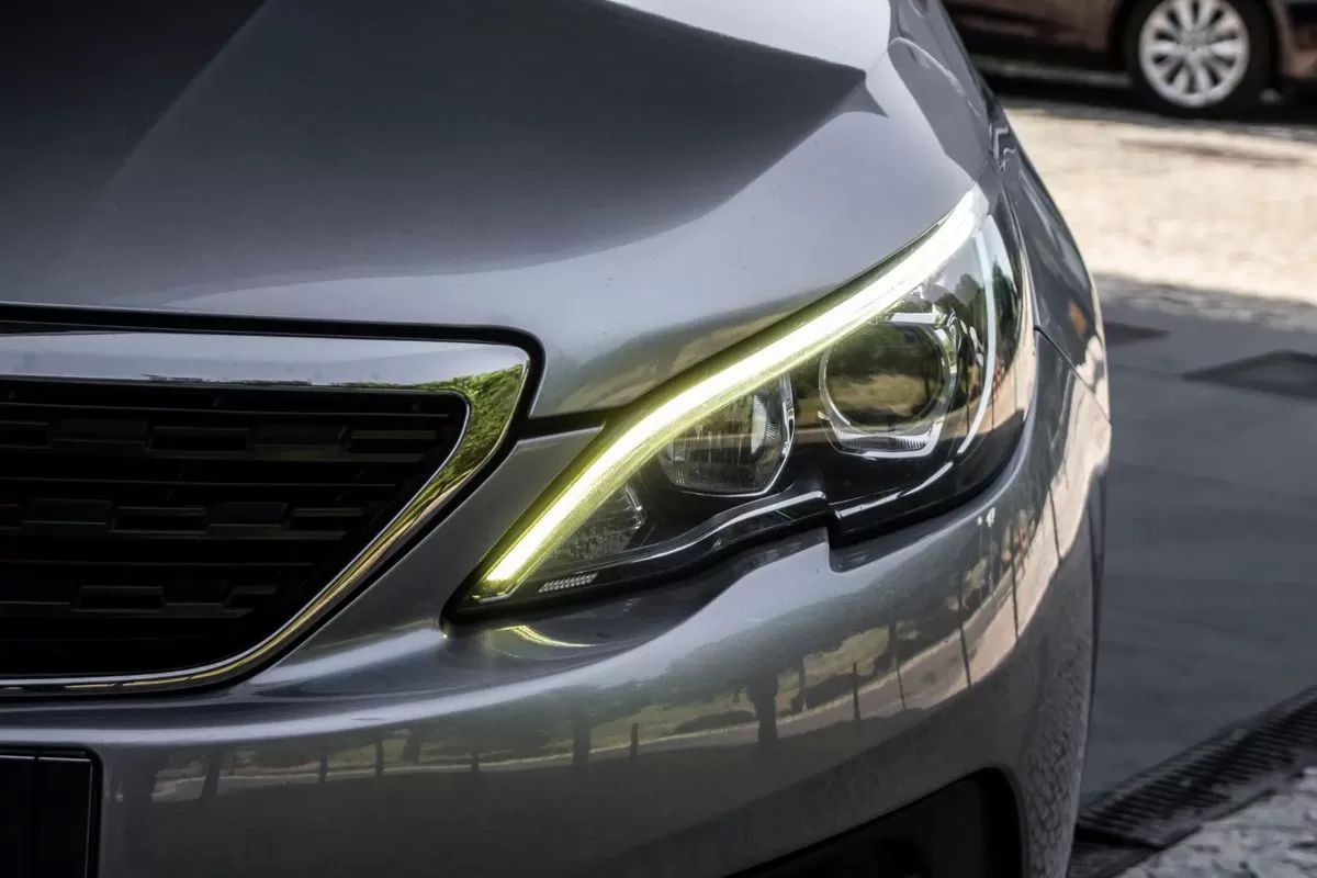 peugeot-308-sw-2019-diesel-1499cc