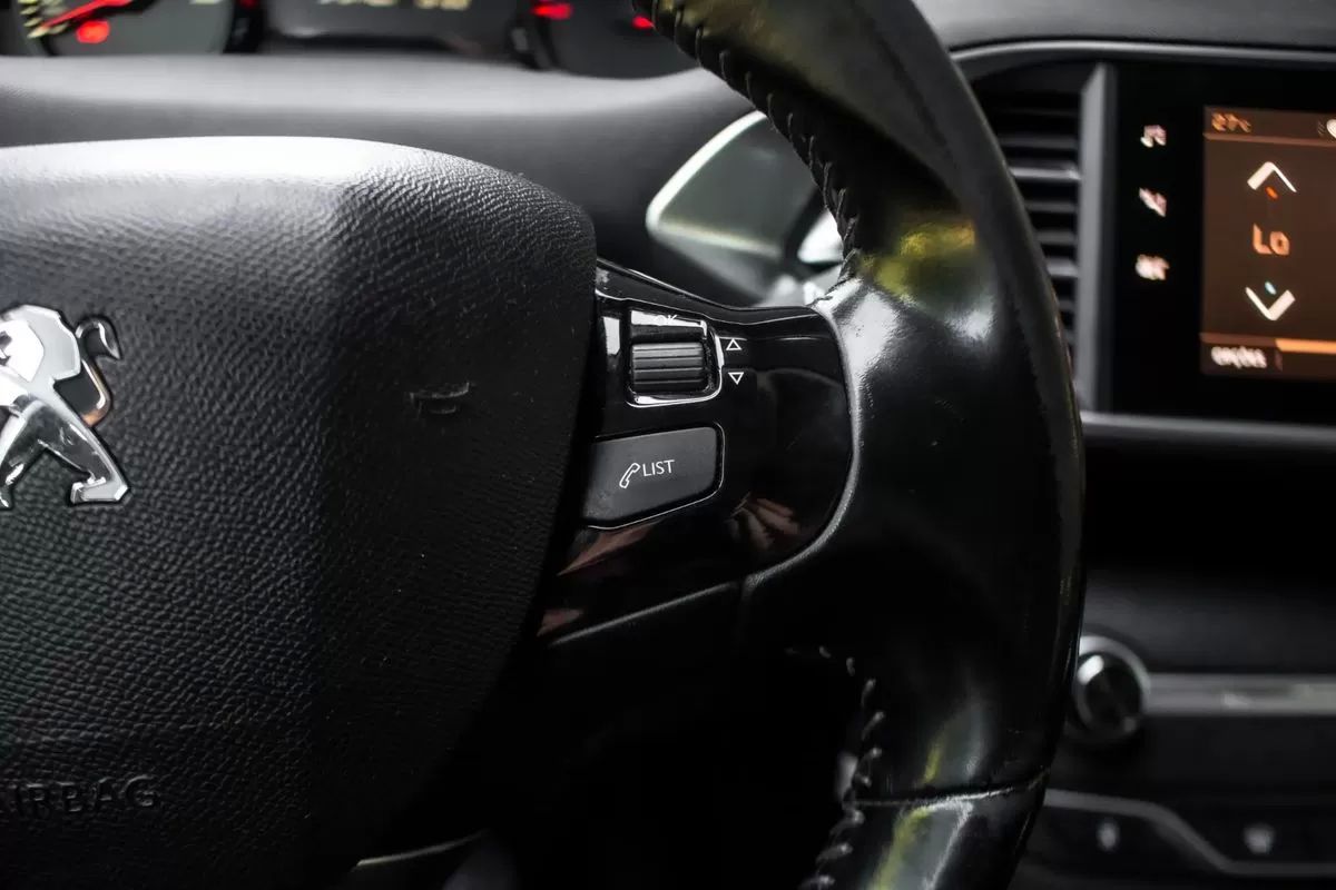 peugeot-308-sw-2019-diesel-1499cc