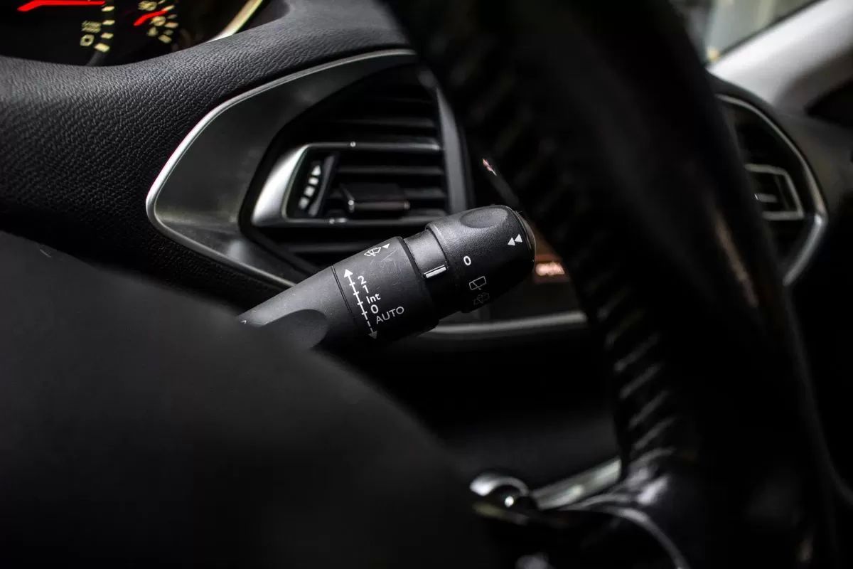 peugeot-308-sw-2019-diesel-1499cc