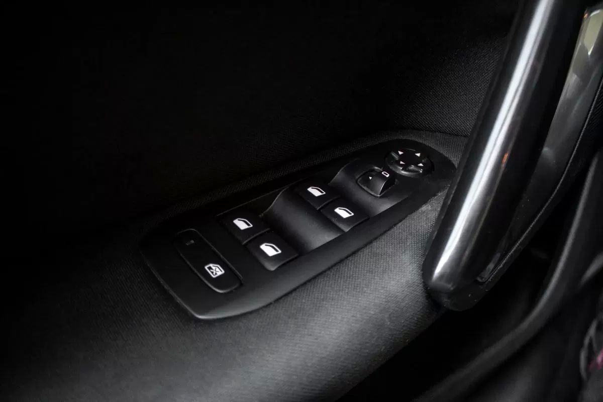 peugeot-308-sw-2019-diesel-1499cc