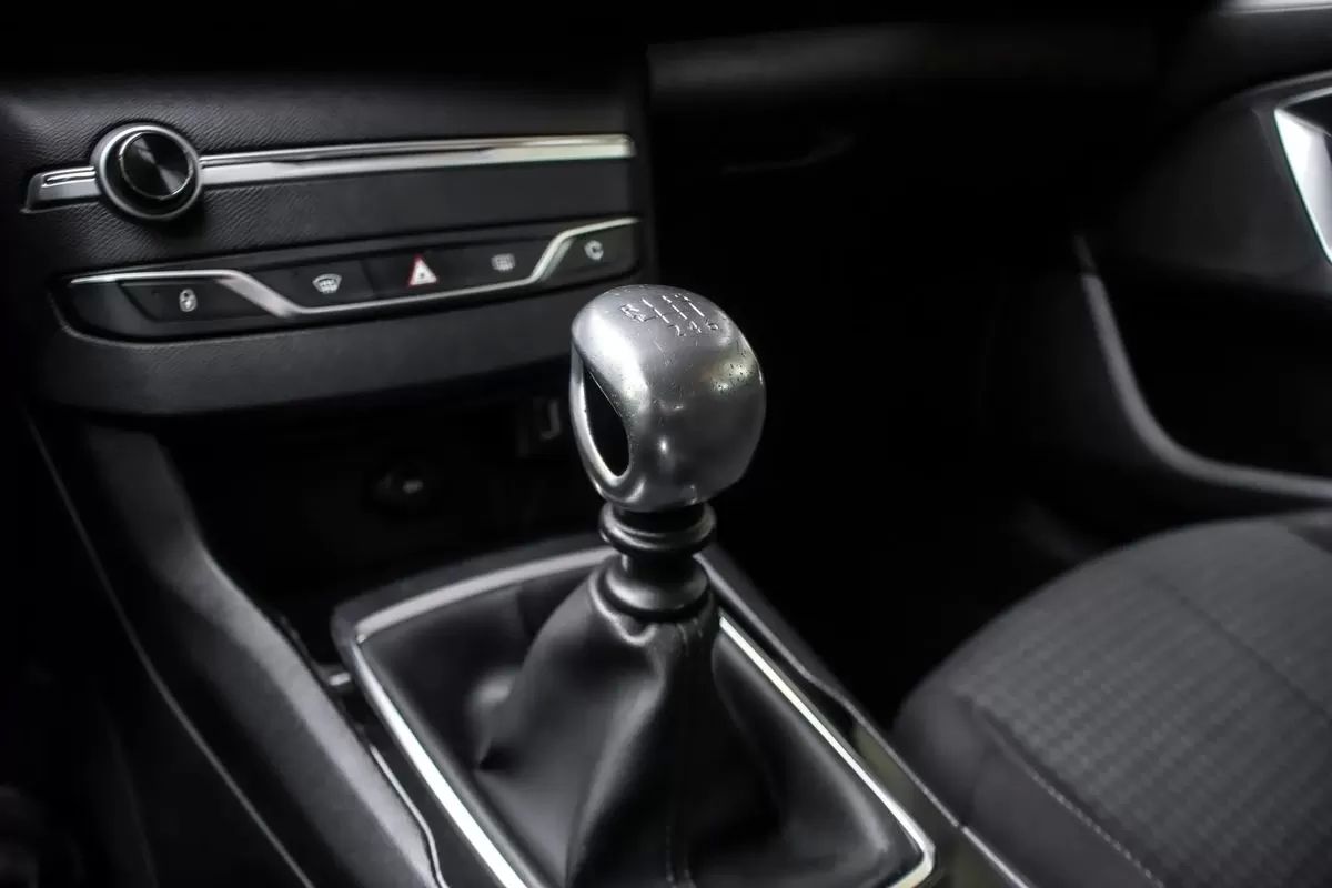 peugeot-308-sw-2019-diesel-1499cc