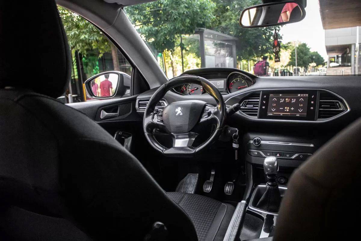 peugeot-308-sw-2019-diesel-1499cc