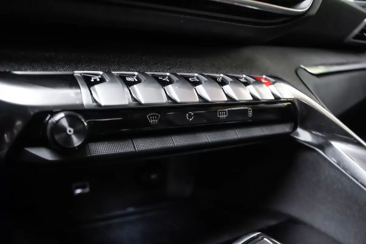 peugeot-3008-2020-gasolina-1199cc