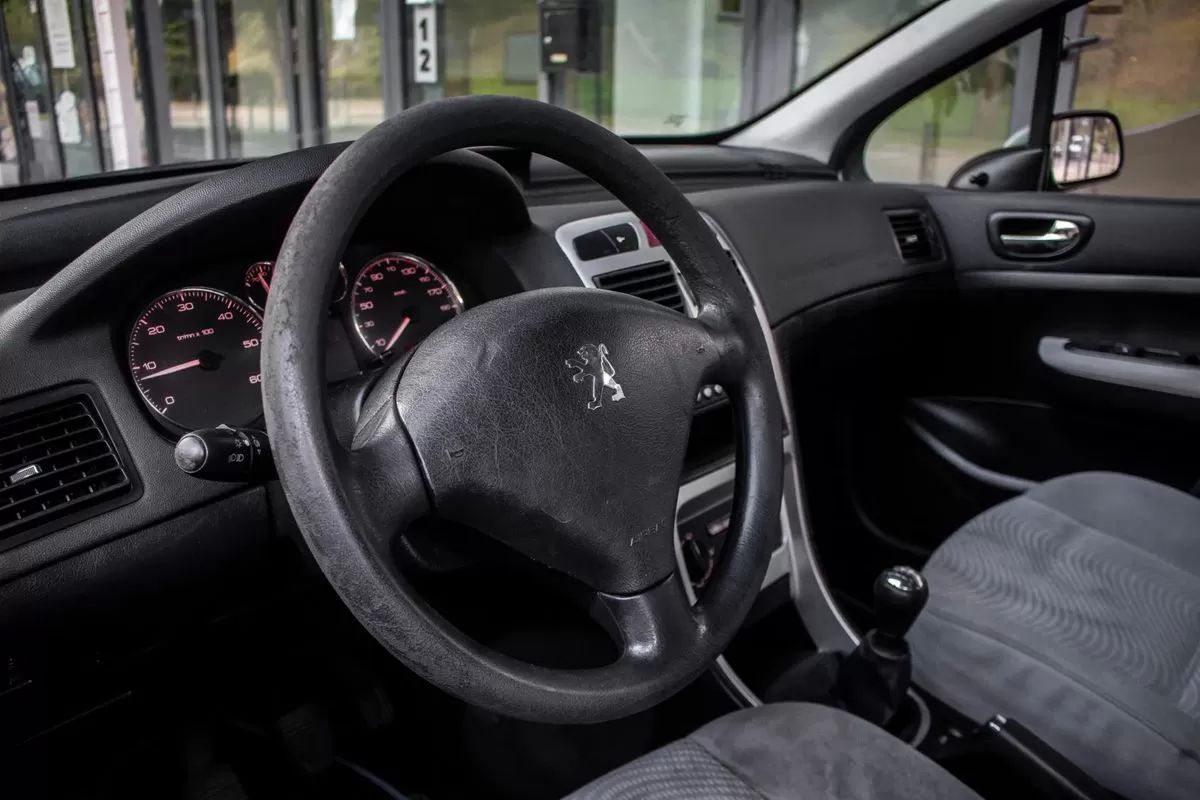 peugeot-307-2006-diesel-1560cc