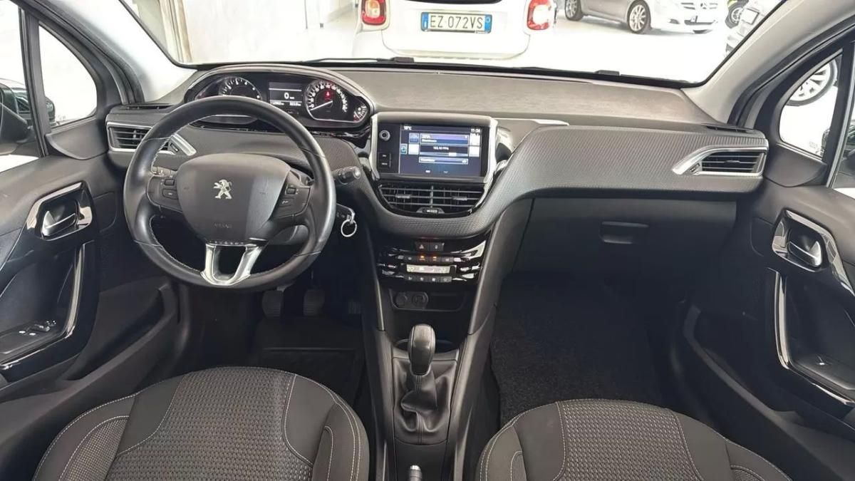 peugeot-208-2017-gasolina-1199cc