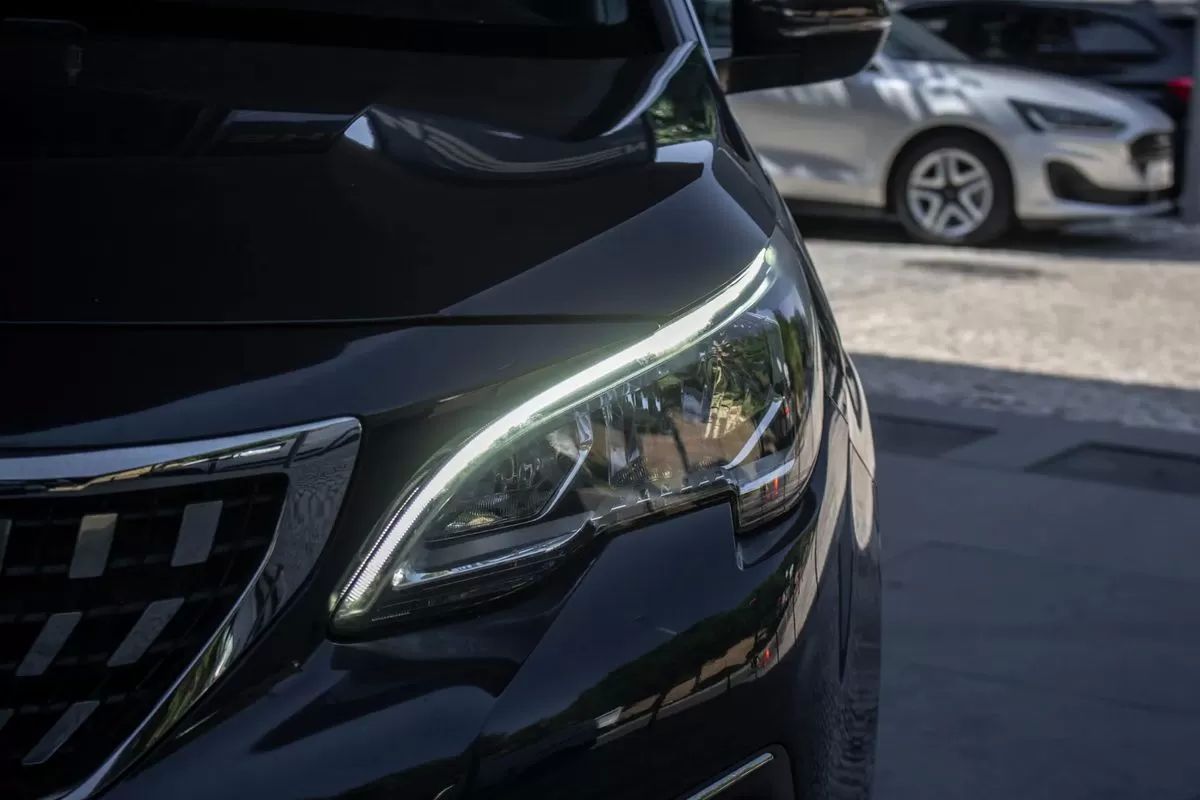 peugeot-3008-2018-diesel-1499cc