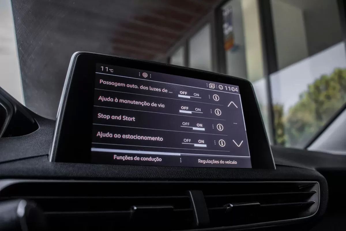 peugeot-3008-2018-diesel-1499cc