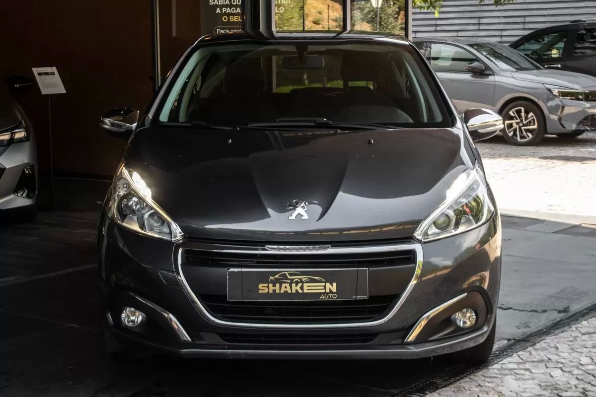 peugeot-208-2017-gasolina-1199cc