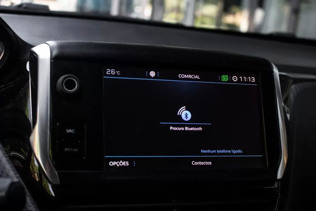 peugeot-208-2017-gasolina-1199cc