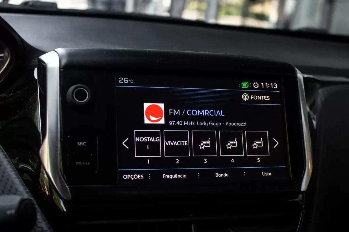 peugeot-208-2017-gasolina-1199cc