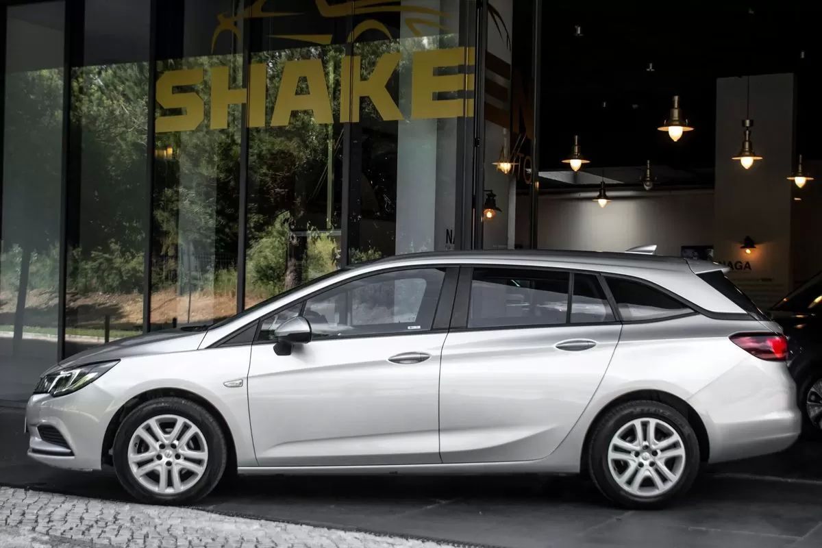 opel-astra-2018-diesel-1598cc