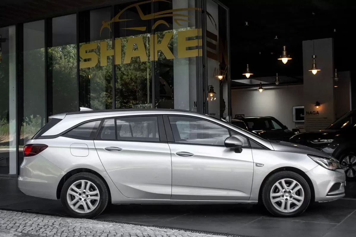 opel-astra-2018-diesel-1598cc