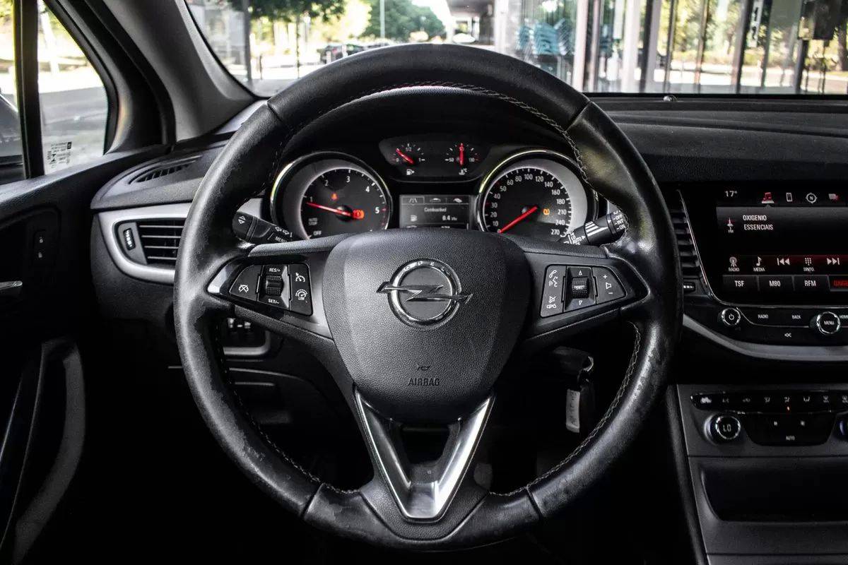 opel-astra-2018-diesel-1598cc