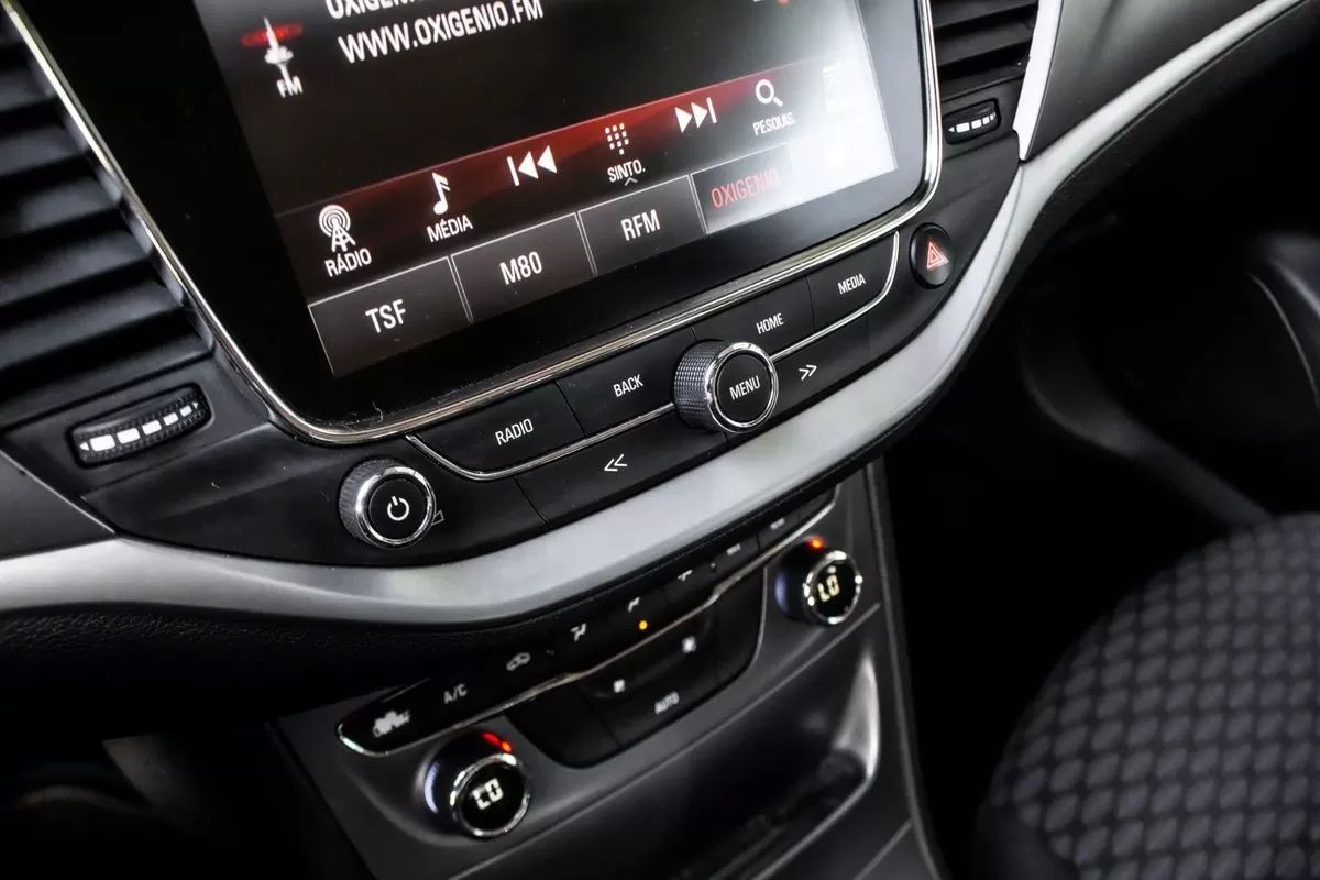 opel-astra-2018-diesel-1598cc