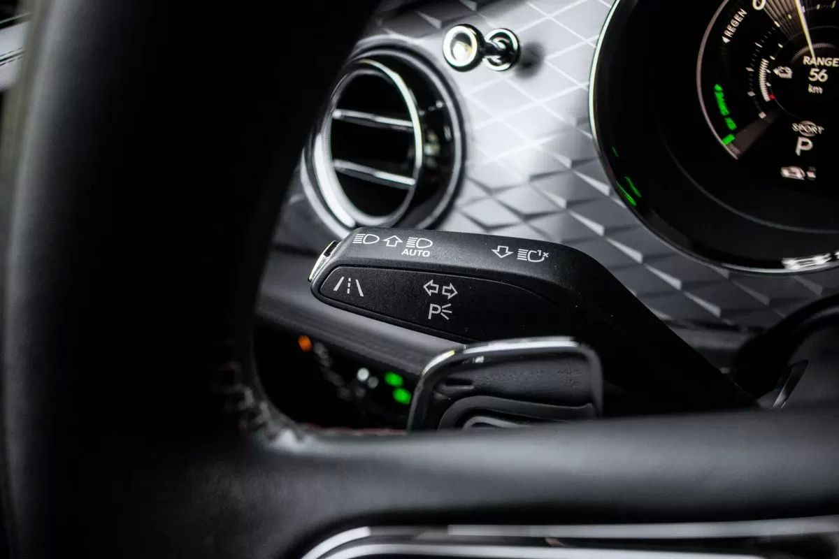 bentley-bentayga-2022-hibrido-2995cc
