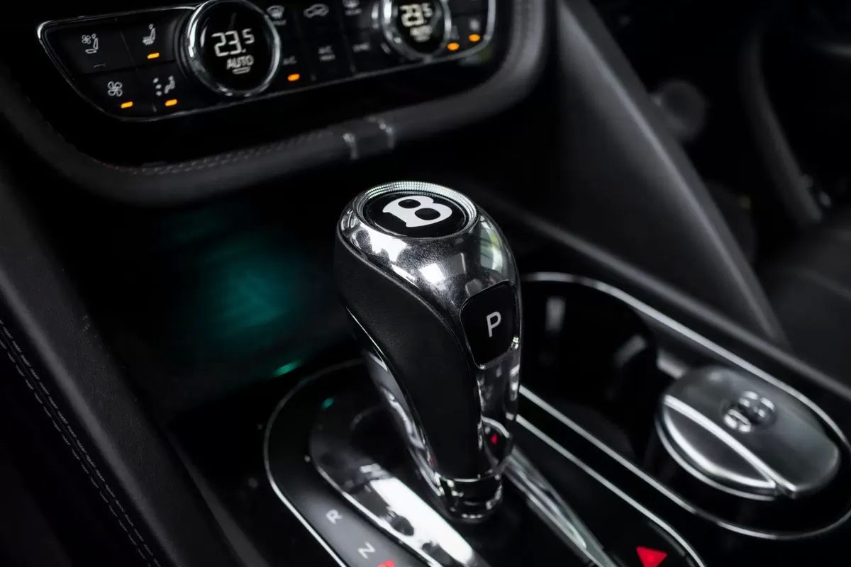 bentley-bentayga-2022-hibrido-2995cc