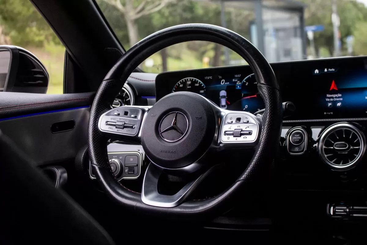 mercedes-benz-cla-2023-diesel-1950cc