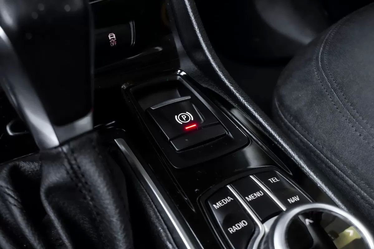 bmw-serie-2-2017-diesel-1496cc