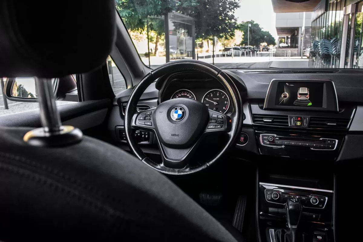 bmw-serie-2-2017-diesel-1496cc