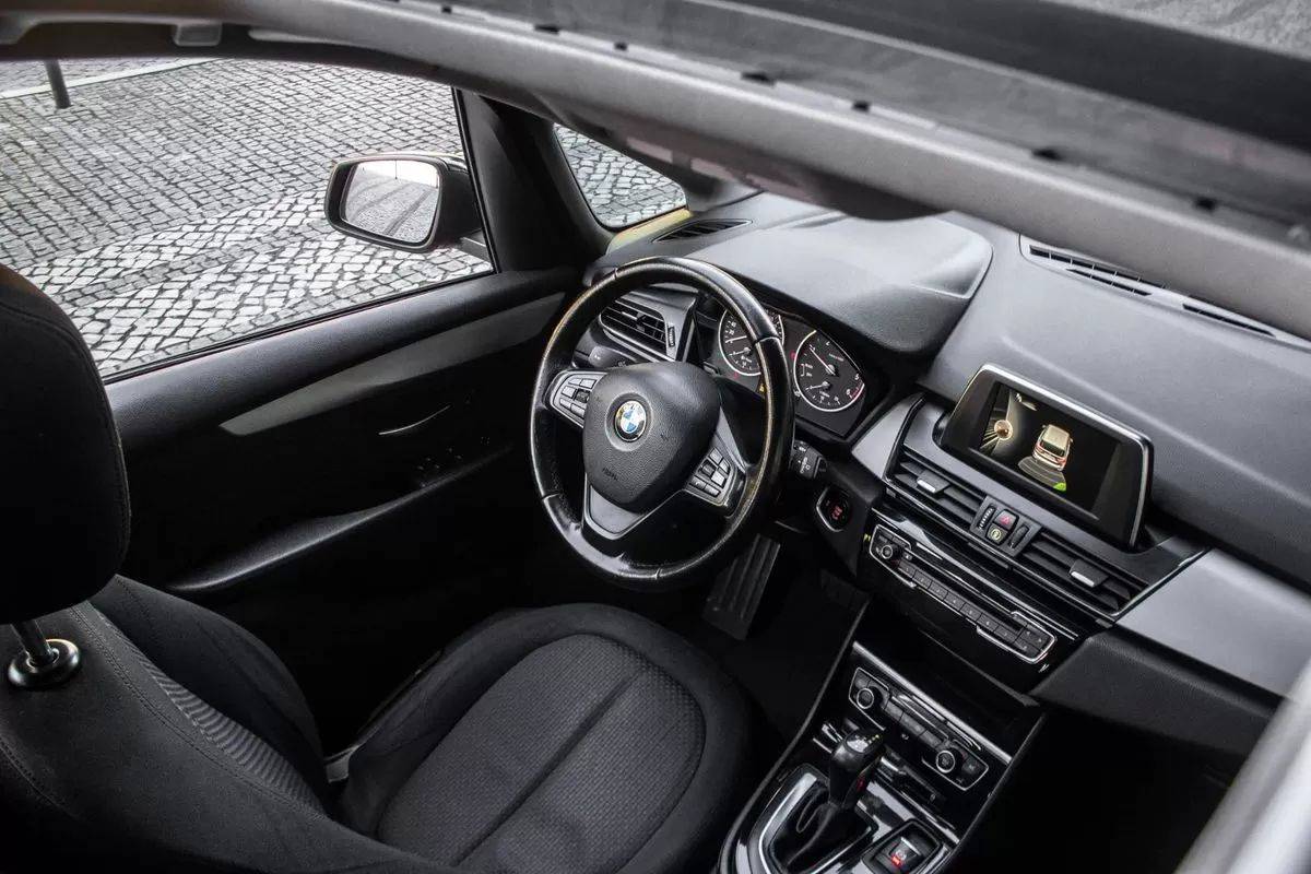 bmw-serie-2-2017-diesel-1496cc