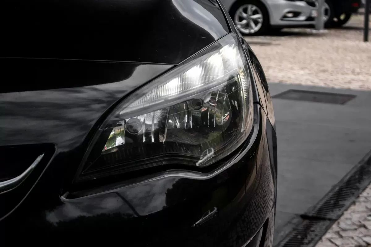 opel-astra-sport-tourer-2013-diesel-1248cc