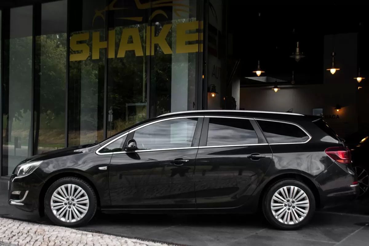 opel-astra-sport-tourer-2013-diesel-1248cc