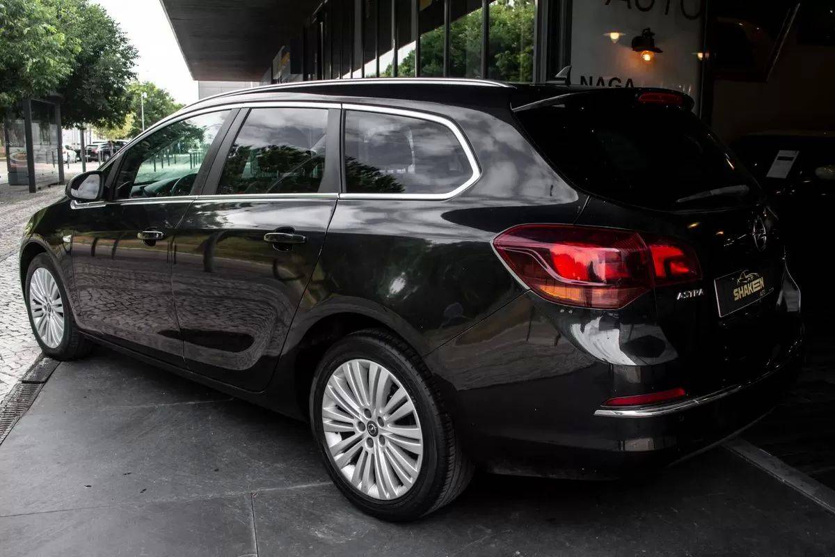 opel-astra-sport-tourer-2013-diesel-1248cc