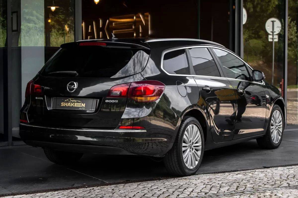 opel-astra-sport-tourer-2013-diesel-1248cc