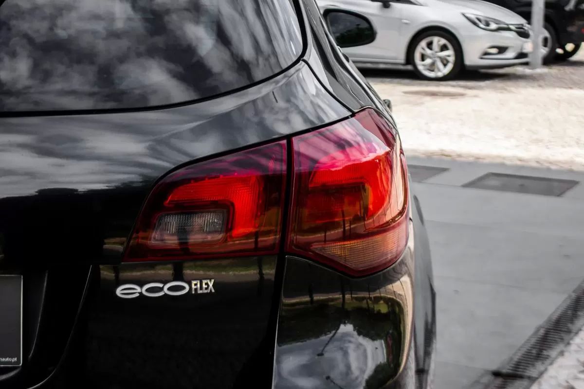 opel-astra-sport-tourer-2013-diesel-1248cc