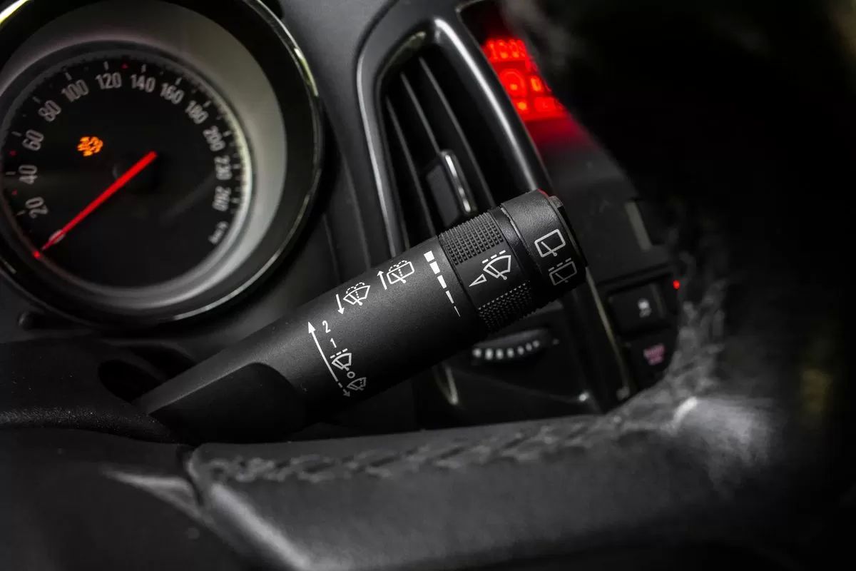 opel-astra-sport-tourer-2013-diesel-1248cc
