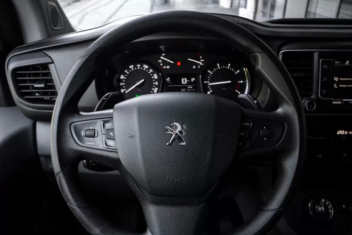 peugeot-expert-2021-diesel-1997cc