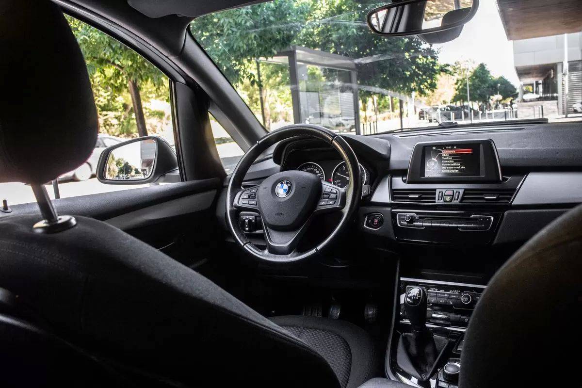 bmw-serie-2-2016-diesel-1496cc