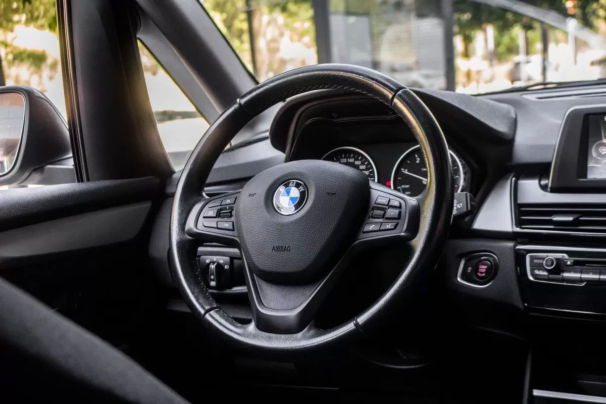bmw-serie-2-2016-diesel-1496cc