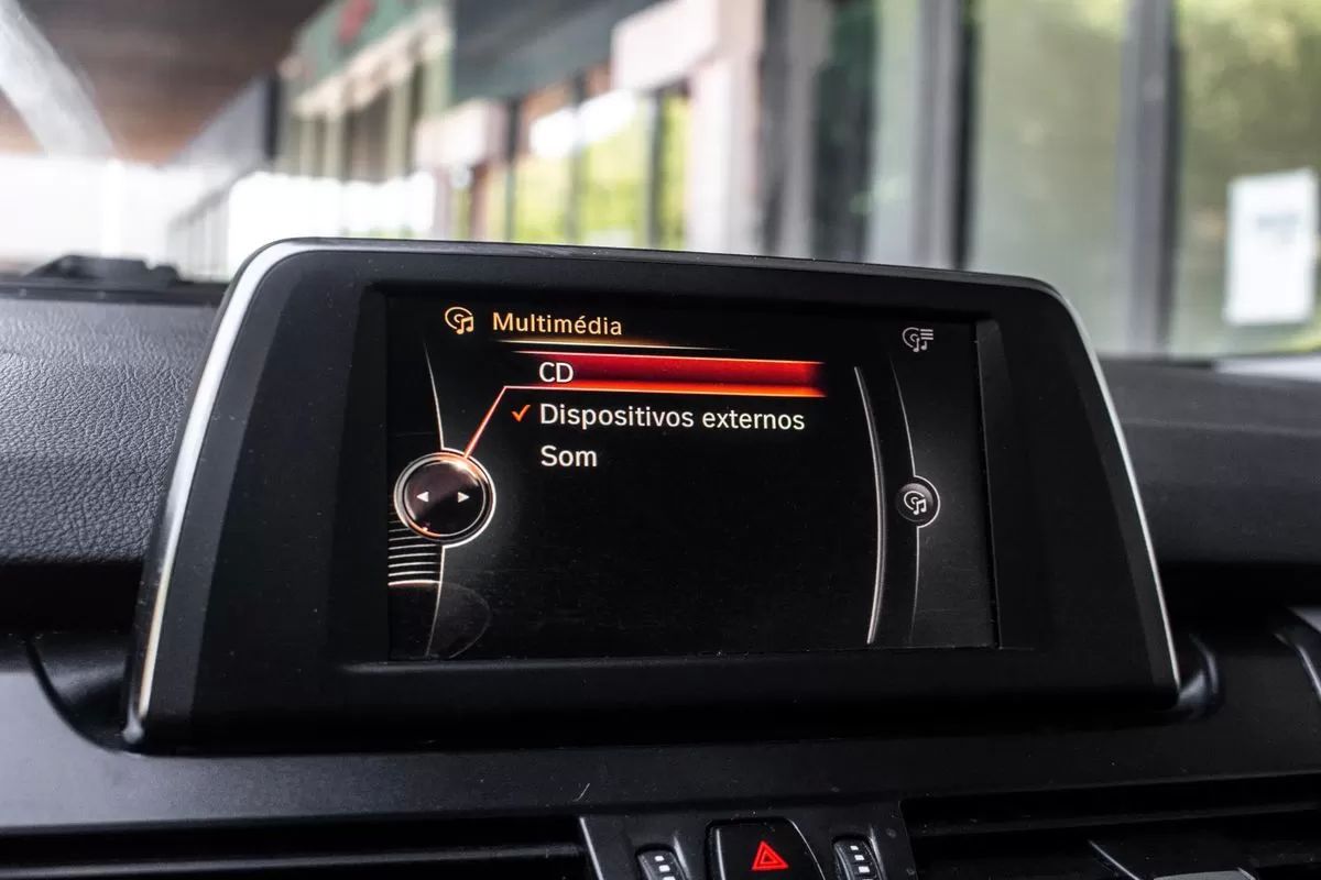 bmw-serie-2-2016-diesel-1496cc